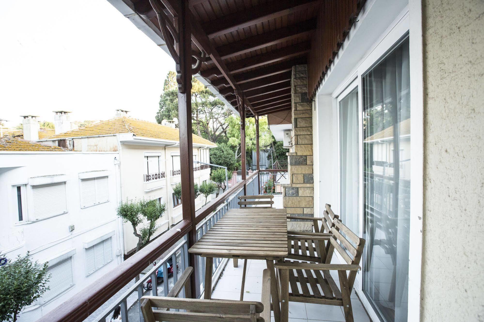 Yeni Apart Hotel Adalar Exterior foto